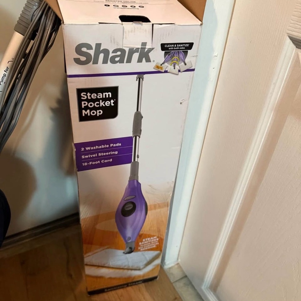 Shark Steam Pocket Mop in Purple